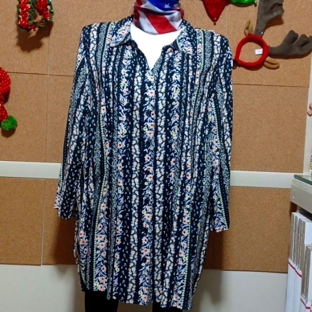 WOMEN WITHIN PLUS SIZE TOP Size 3X  30/32